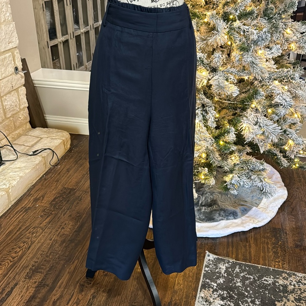 Cropped linen trousers